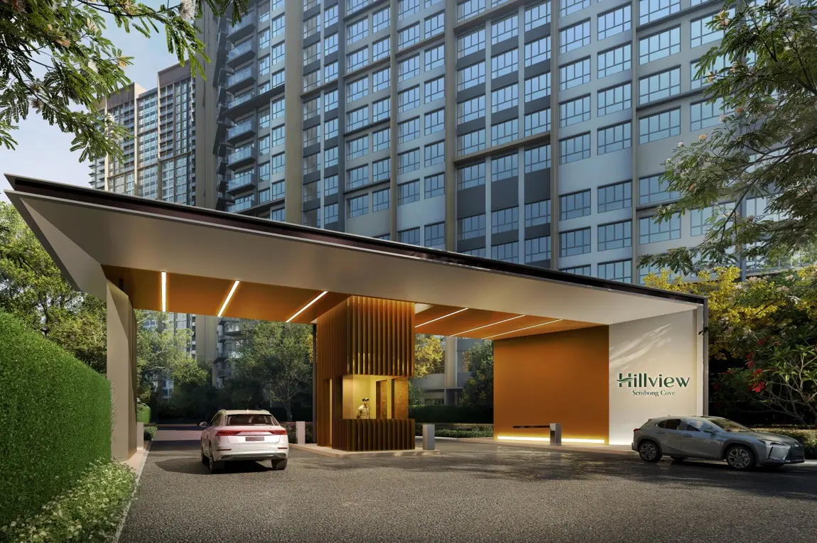 Hillview grand entrance drop-off, Senibong Cove